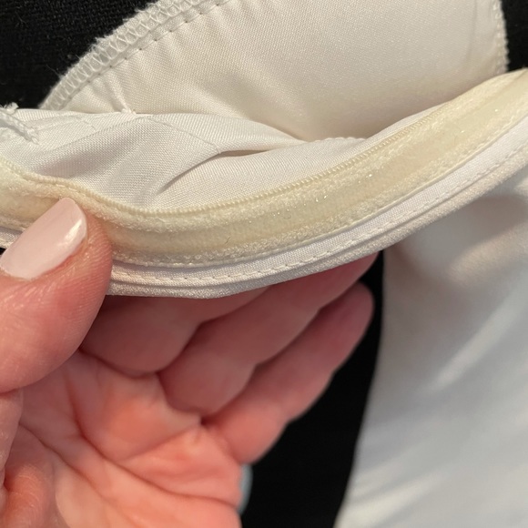 Mori Lee Beautiful Black and White evening/prom dress - Picture 3 of 9